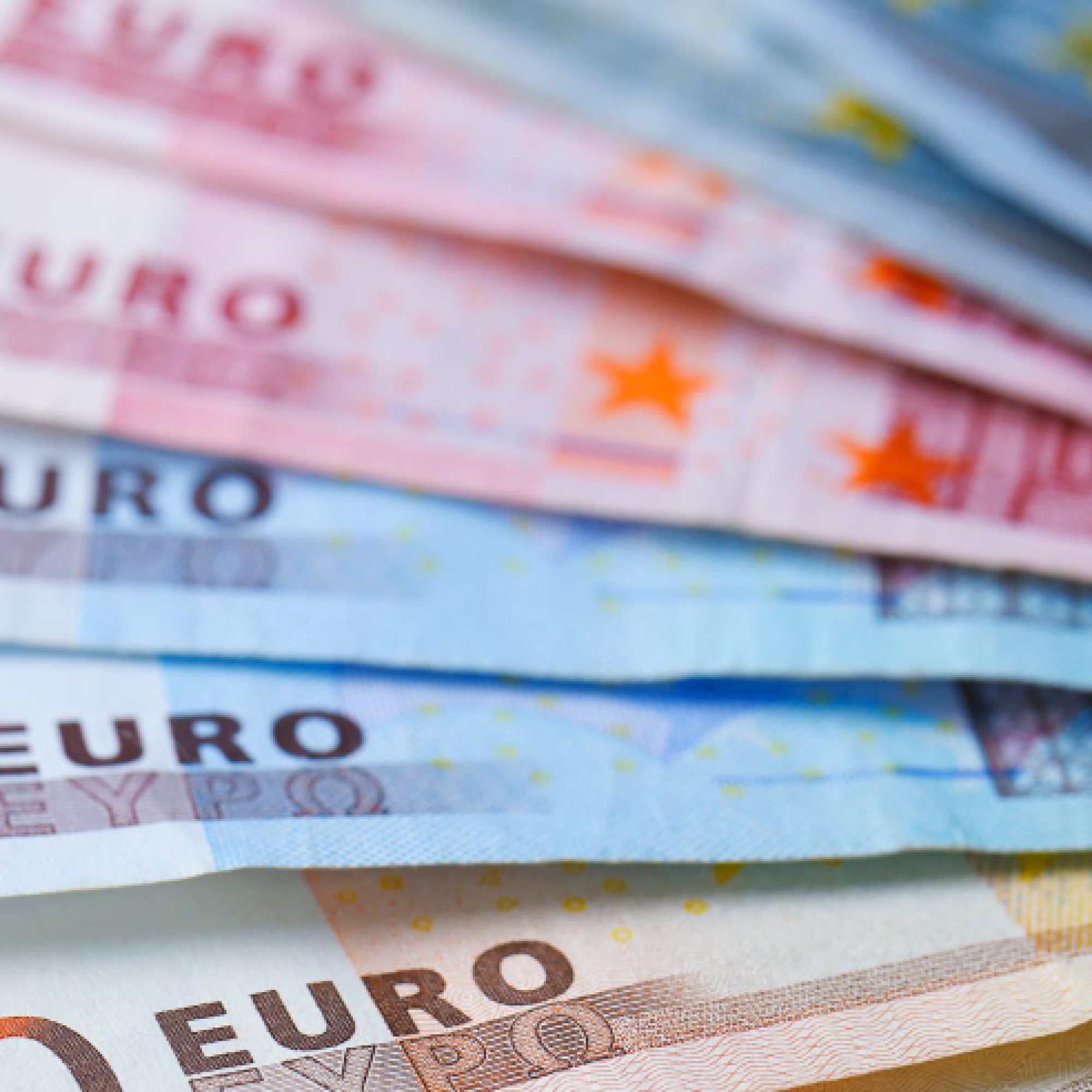 set-different-euro-banknotes-close-up Witwassen | Ondernemingsstrafrecht
